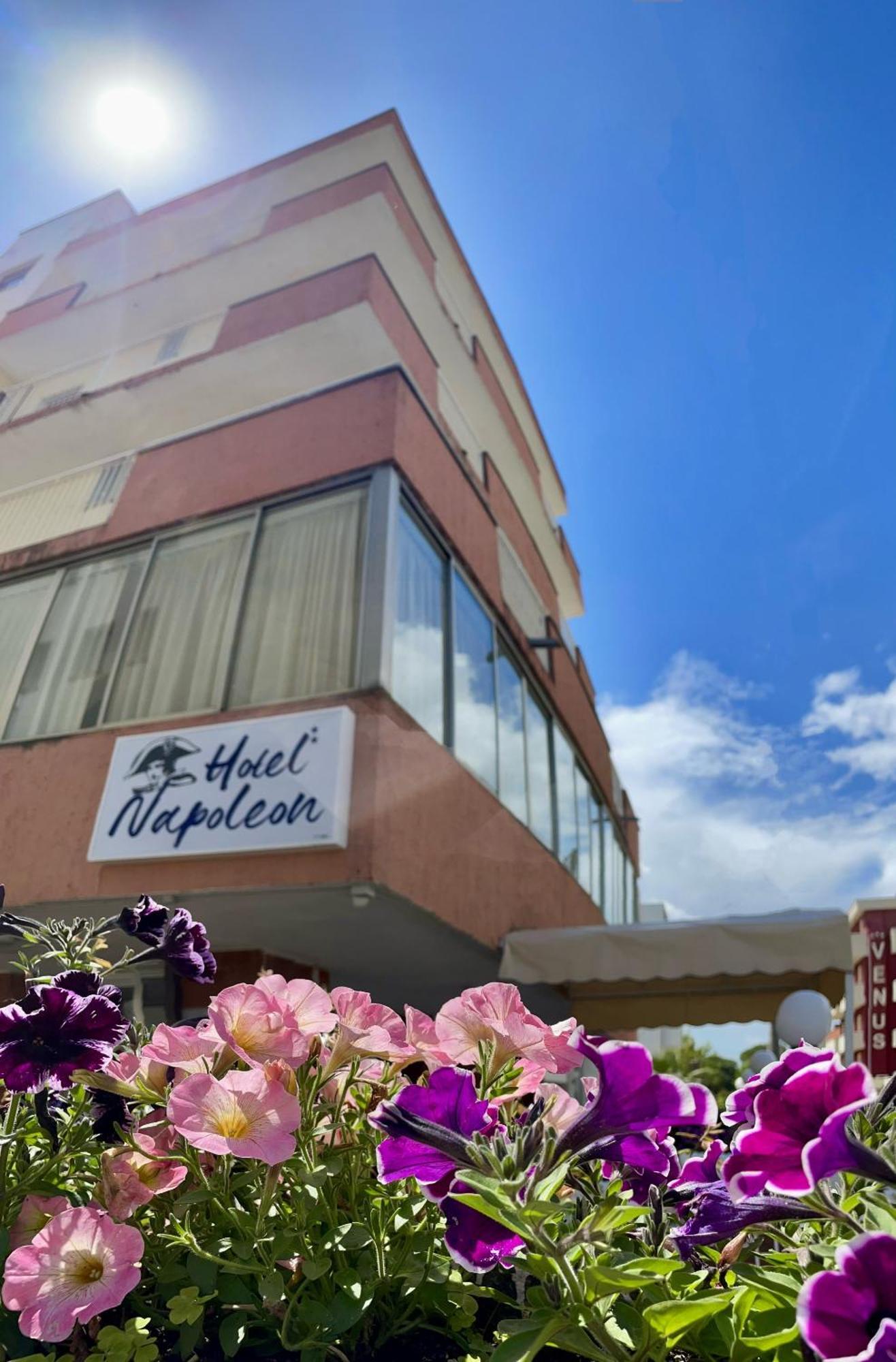 Hotel Napoleon ريتشوني المظهر الخارجي الصورة