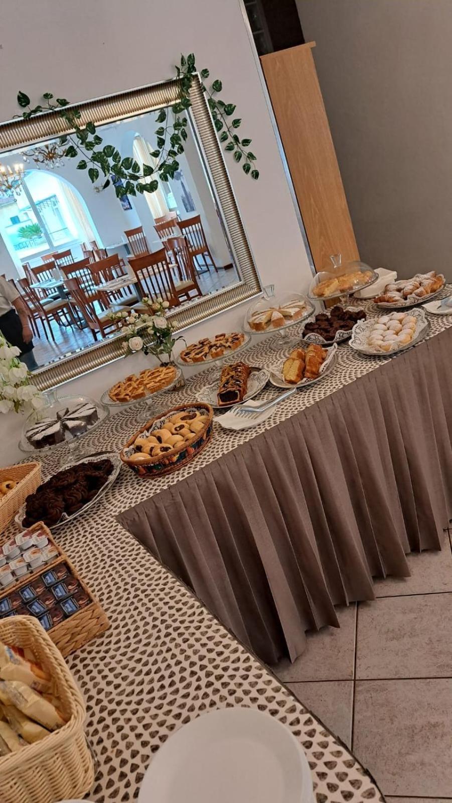 Hotel Napoleon ريتشوني المظهر الخارجي الصورة