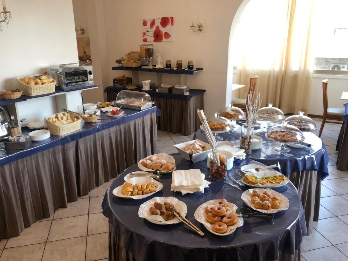Hotel Napoleon ريتشوني المظهر الخارجي الصورة